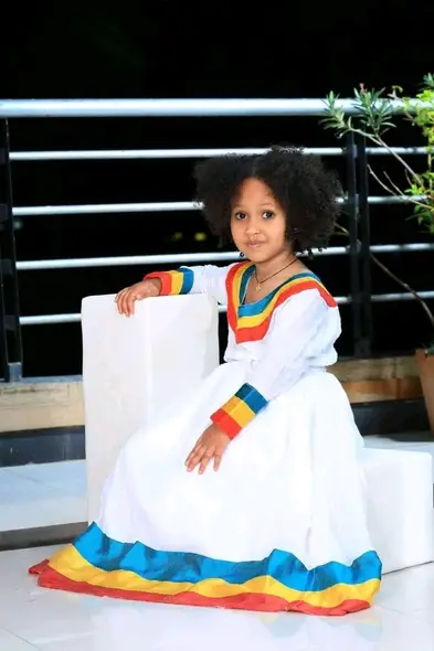 Children Kemis Tibeb የህጻናት ጥበብ ቀሚስ